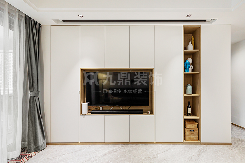 客廳電視