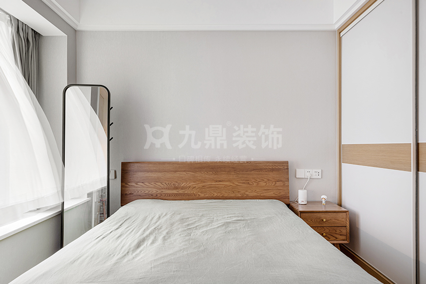 主臥